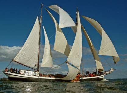 Weekend zeilen aan boord van de Eensgezindheid op het IJsselmeer vanuit Enkhuizen (Halfpension)