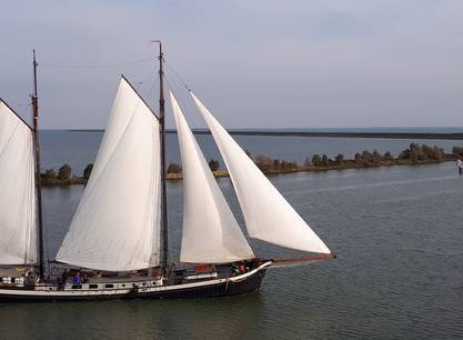 Ein Wochenende 'Nur für Alleinreisende' mit einem Segelschiff ab Enkhuizen auf dem IJsselmeer segeln