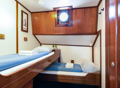 8-Tägiger Segeltörn auf dem Plattbodenschiff Radboud  (jede Kabine verfügt über eine eigene Dusche mit WC)ab Enkhuizen auf dem  IJsselmeer im Weltnaturerbe Wattenmeer