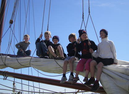 Een zomer vol avontuur, de vrijheid van de zee - zeilplezier voor ouders en hun kinderen!